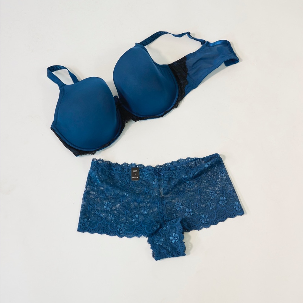 Chic Blue Lace Bra and Panty Set